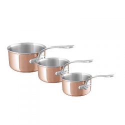 Série de 3 casseroles en cuivre induction 6 couches monture fonte d'inox bord verseur de la collection M6S.